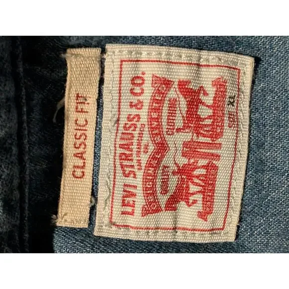 Levis Denim Shirt Women Size XL Blue Sawtooth Pearl Snaps Western Red Tab Rodeo - Picture 8 of 15